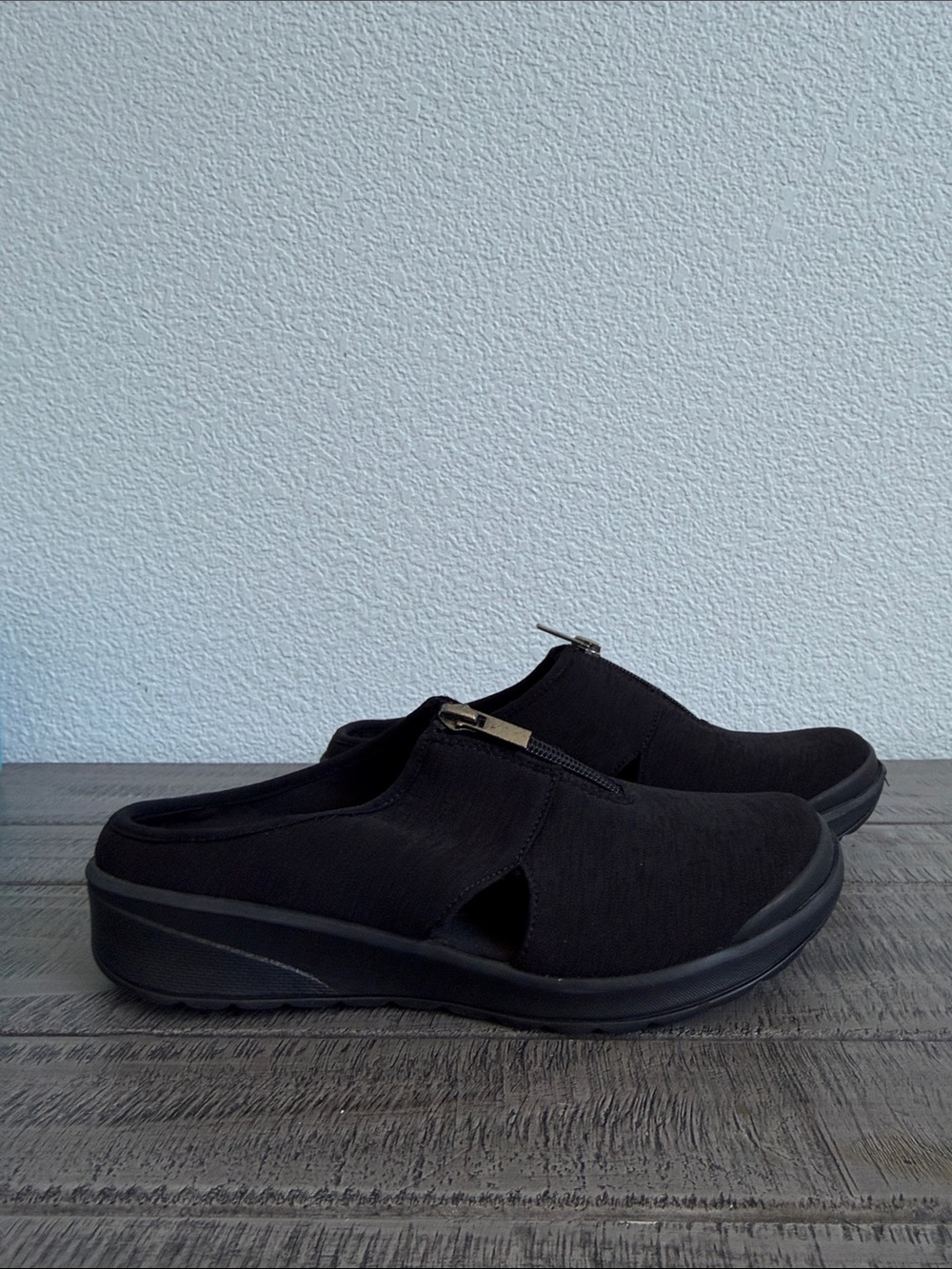 Bzees Gabby Black Zip-Front Canvas Mules NIB